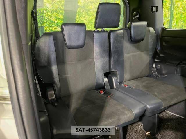 Toyota NOAH 2018-06 279462-10