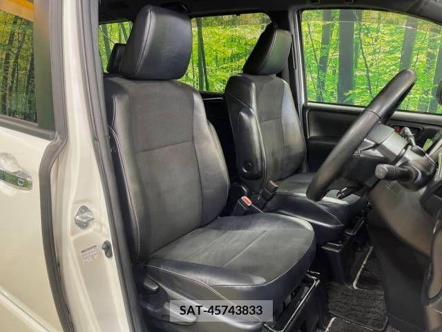 Toyota NOAH 2018-06 279462-8