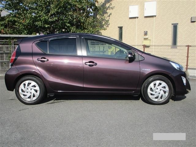 Toyota AQUA 2016-01 16792-6