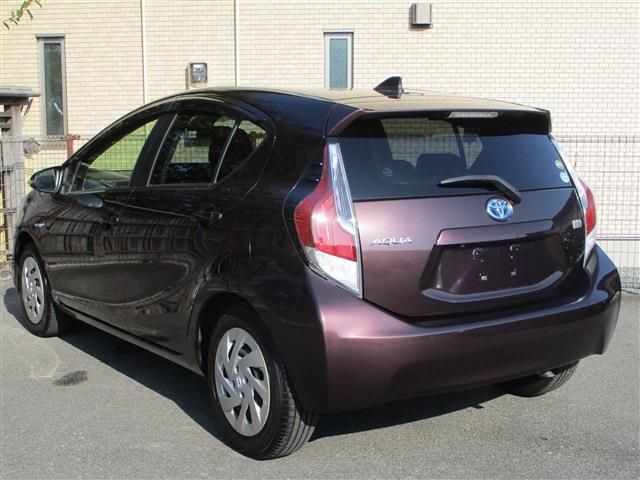 Toyota AQUA 2016-01 16792-4