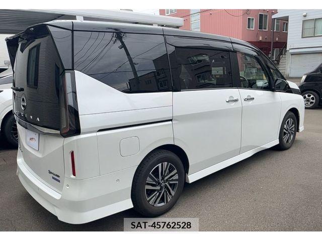 Nissan SERENA 2023-06 384563-5