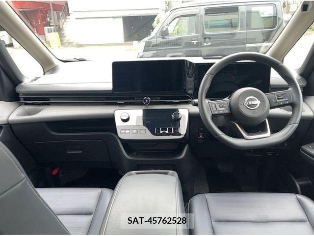 Nissan SERENA 2023-06 384563-4