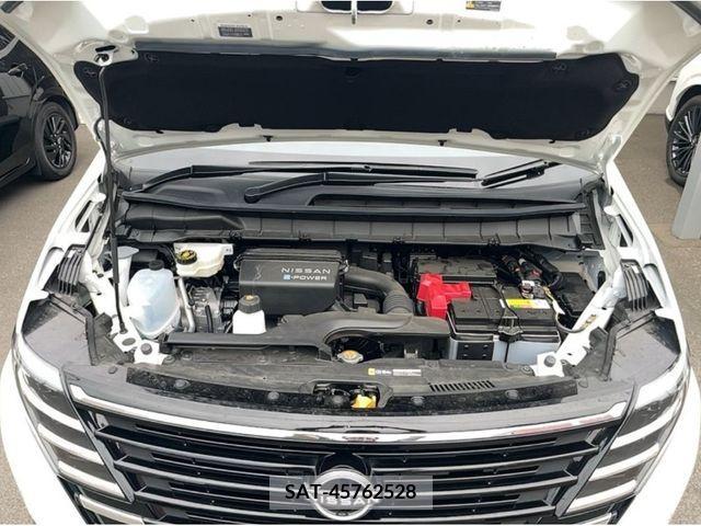 Nissan SERENA 2023-06 384563-18