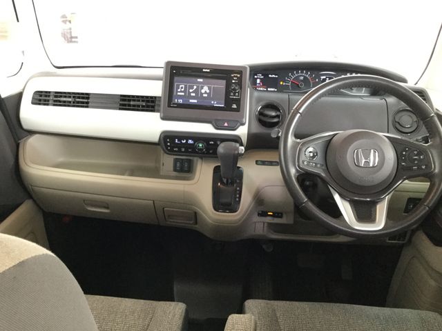 Honda N BOX 2018-06 13627-1
