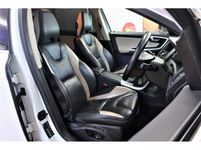 Volvo XC60 2013-06 2995-23