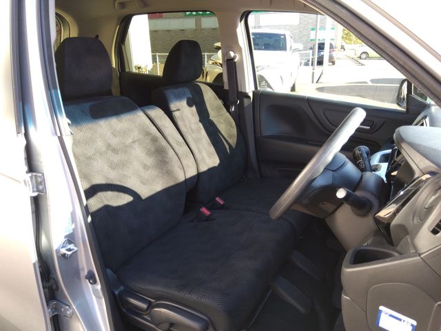 Honda N-WGN 2018-10 14025-8