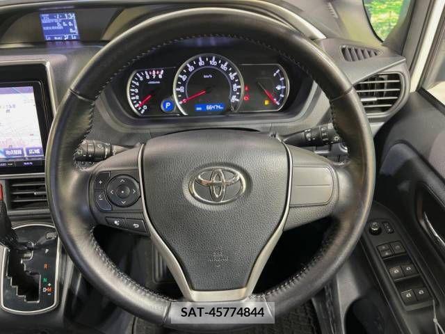 Toyota VOXY 2015-07 321459-12