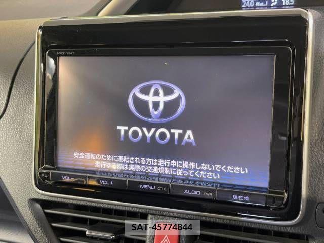 Toyota VOXY 2015-07 321459-2