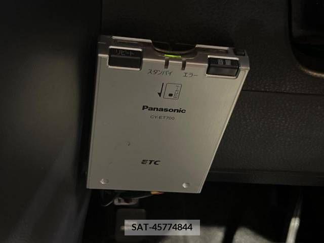 Toyota VOXY 2015-07 321459-5