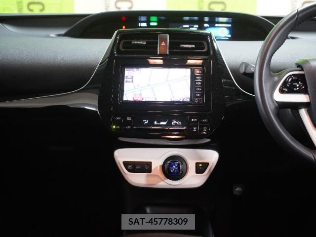 Toyota PRIUS 2018-05 330568-11
