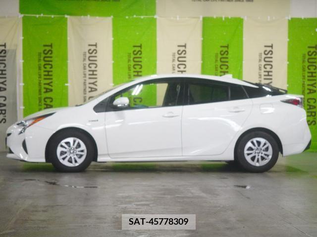 Toyota PRIUS 2018-05 330568-17