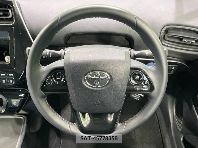 Toyota PRIUS 2021-04 282150-11