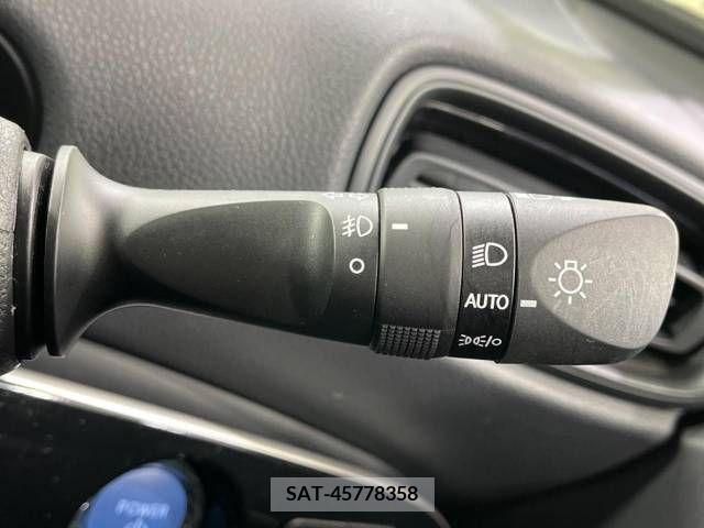 Toyota PRIUS 2021-04 282150-7