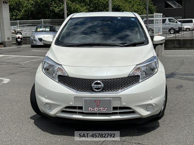 Nissan NOTE 2015-10 378375-1
