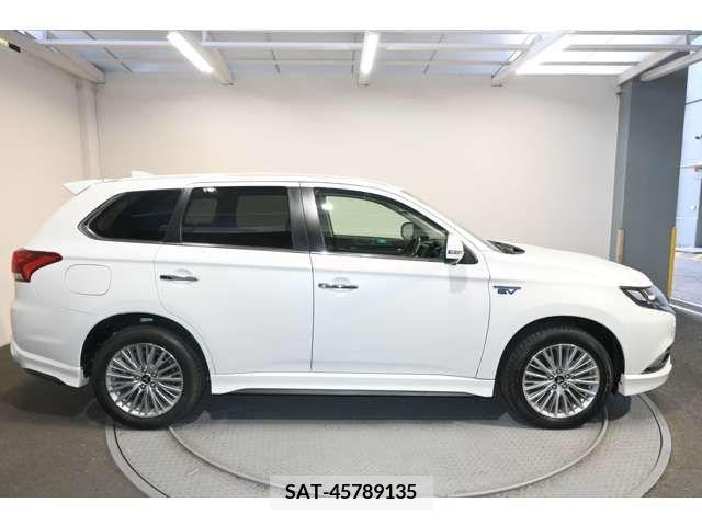 Mitsubishi OUTLANDER PHEV 2018-11 208760-1