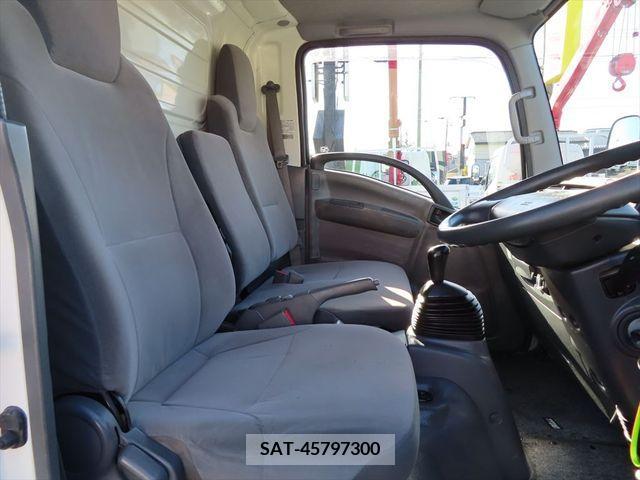 Mazda TITAN 2012-09 204803-5