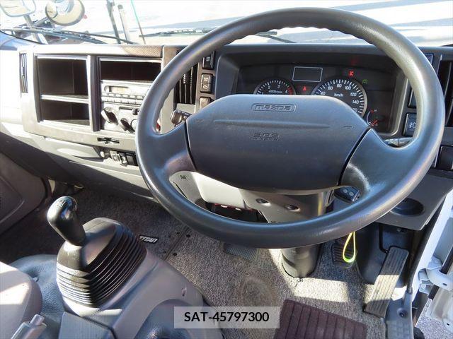 Mazda TITAN 2012-09 204803-1