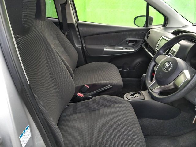 Toyota VITZ 2016-04 193401-6