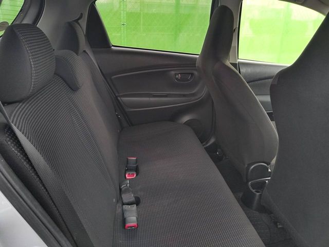 Toyota VITZ 2016-04 193401-7