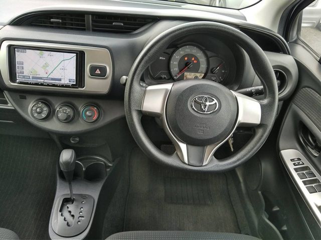 Toyota VITZ 2016-04 193401-4