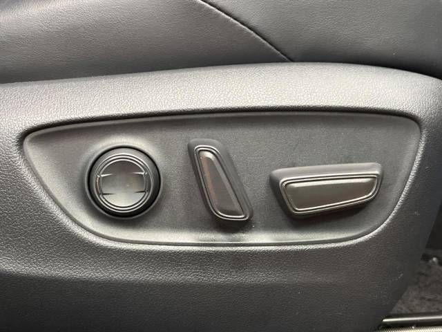 Toyota RAV4 2019-07 8094-9