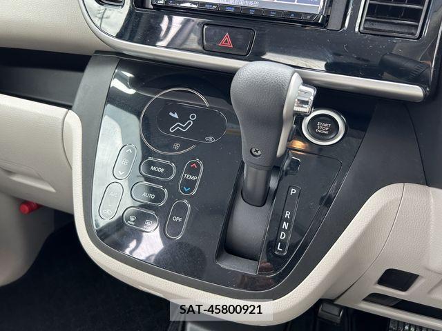 Nissan ROOX 2019-03 323900-9