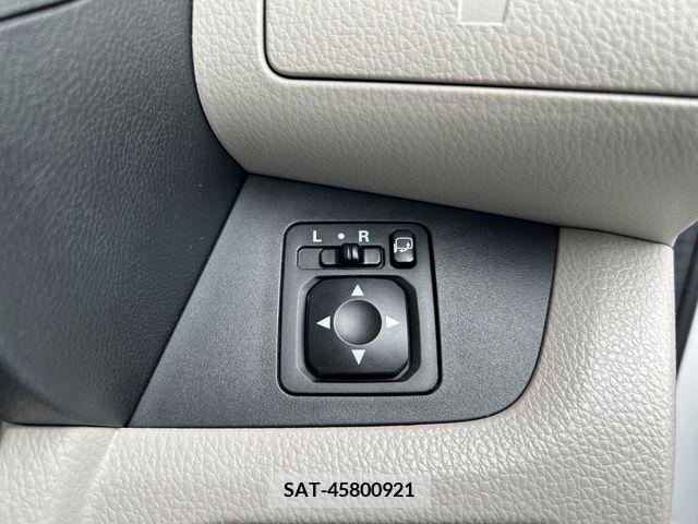 Nissan ROOX 2019-03 323900-13