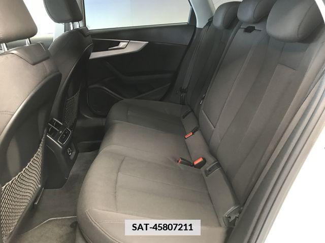 Audi A4 2016-07 349071-29