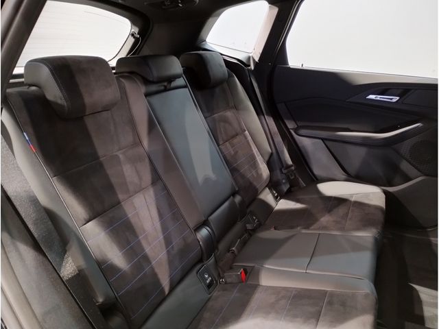 Bmw 2 SERIES 2023-06 18869-11