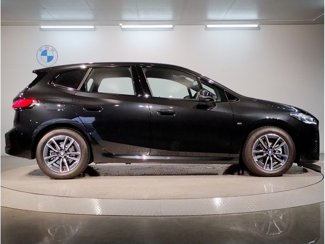Bmw 2 SERIES 2023-06 18869-7