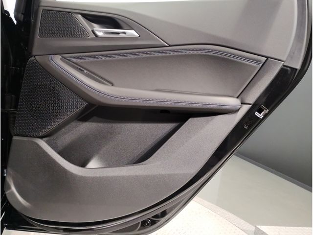 Bmw 2 SERIES 2023-06 18869-29