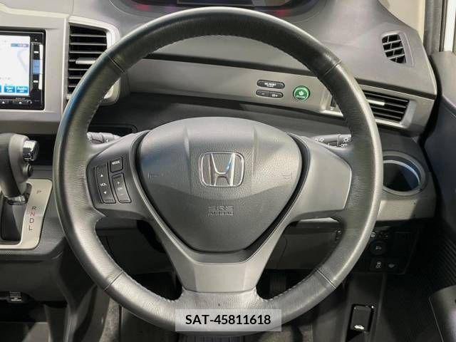 Honda FREED 2015-05 211131-12