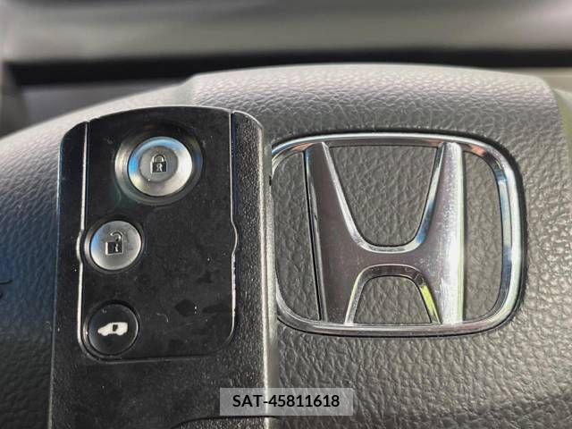 Honda FREED 2015-05 211131-7
