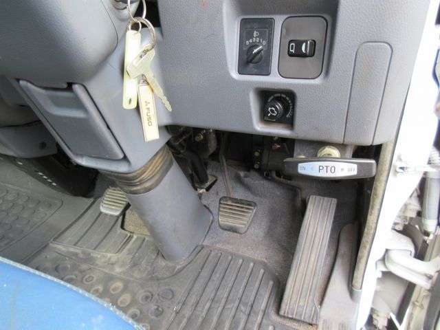 Mitsubishi CANTER 2006-03 4693-27