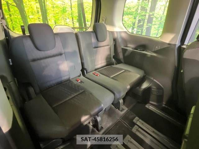 Nissan SERENA 2016-12 393903-11