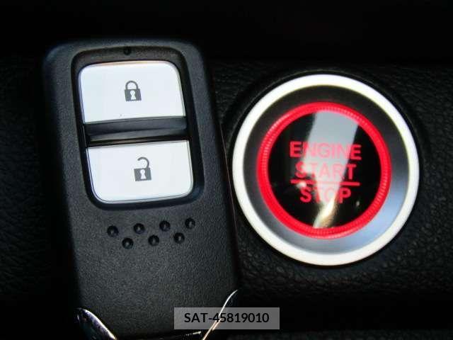 Honda CIVIC 2017-10 215443-11