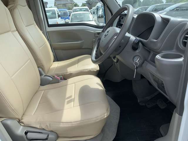 Nissan CLIPPER 2015-05 8423-9