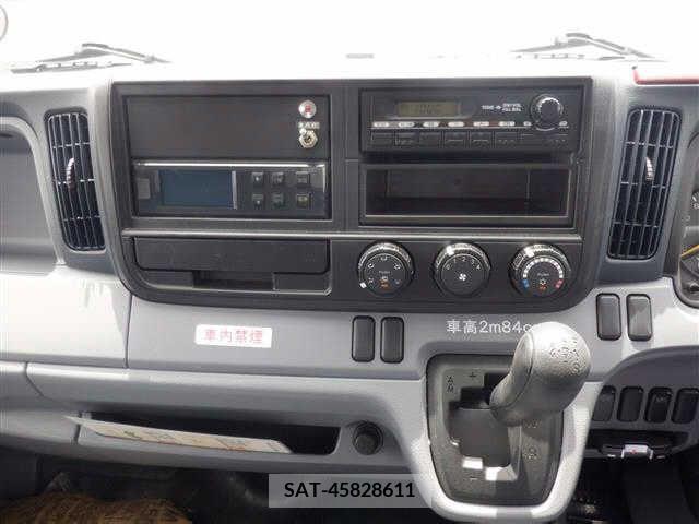 Mitsubishi CANTER 2012-09 333758-3