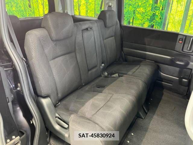Honda STEP WGN 2011-10 324618-9