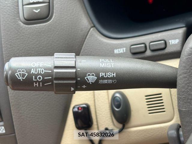 Toyota CELSIOR 1992-04 379847-9