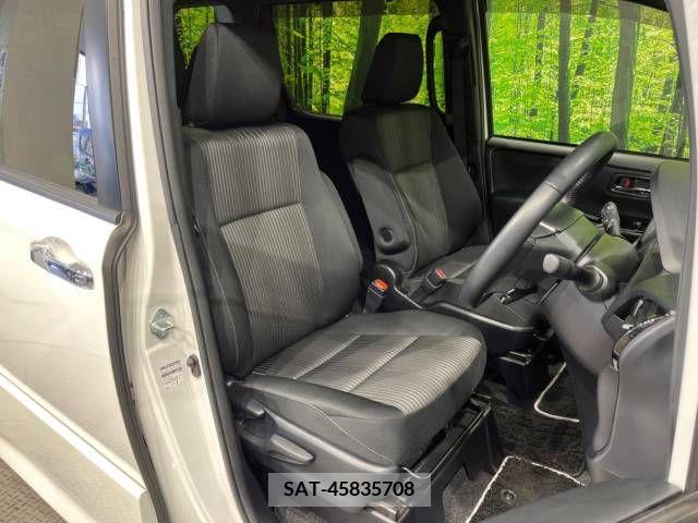 Toyota VOXY 2018-06 224390-8