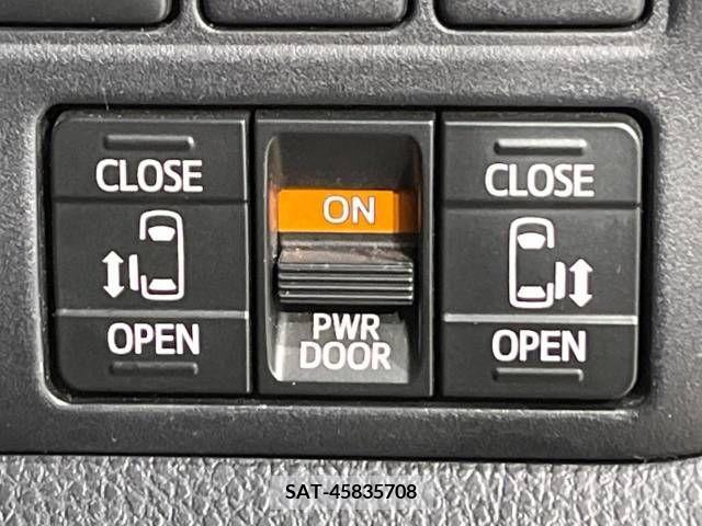 Toyota VOXY 2018-06 224390-4