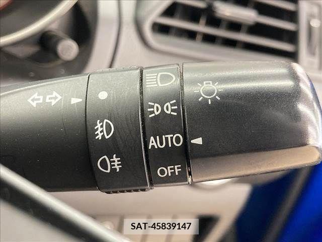 Suzuki SWIFT 2017-10 224263-8