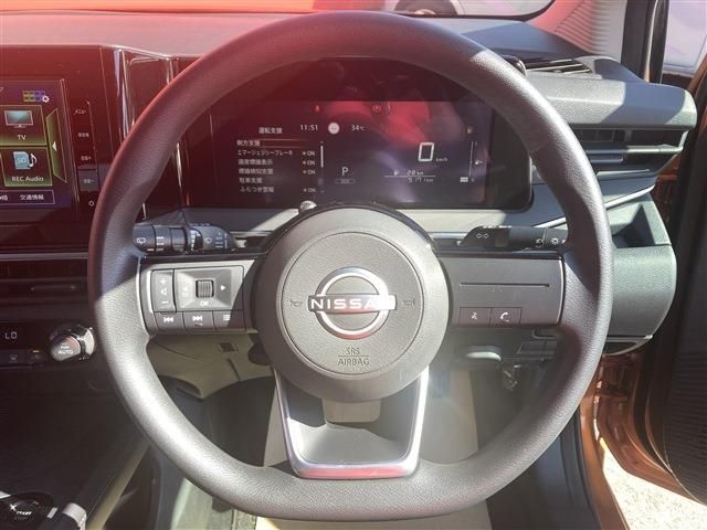 Nissan NOTE 2021-08 7945-9