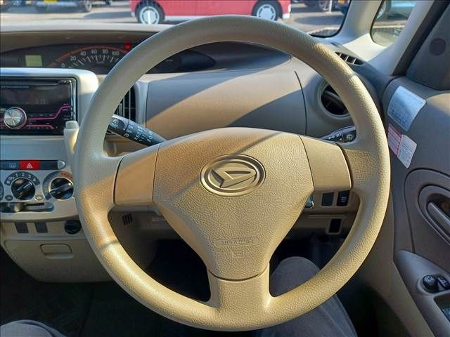 Daihatsu TANTO 2013-03 6942-7