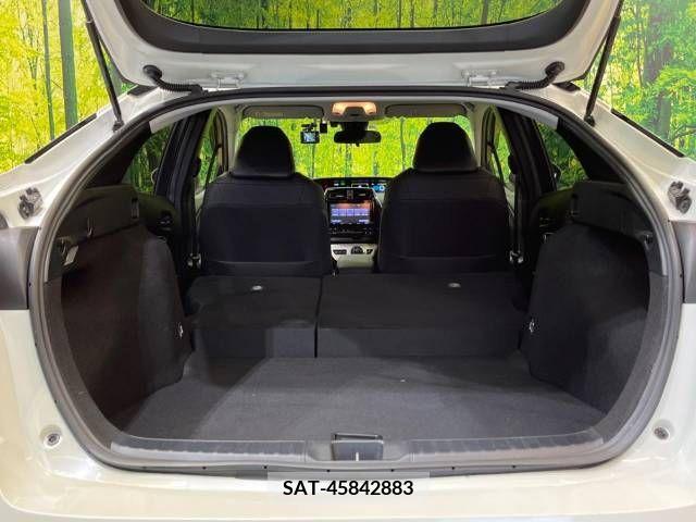 Toyota PRIUS 2017-10 210412-10