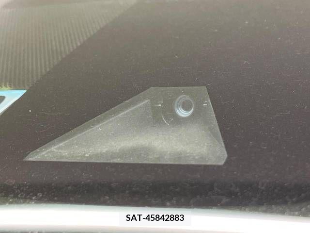 Toyota PRIUS 2017-10 210412-2