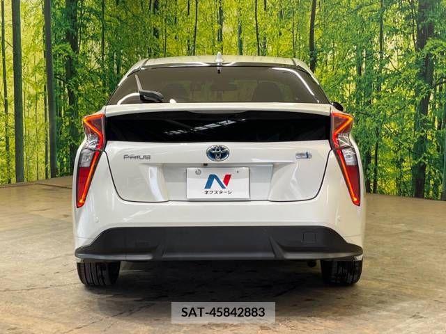 Toyota PRIUS 2017-10 210412-15