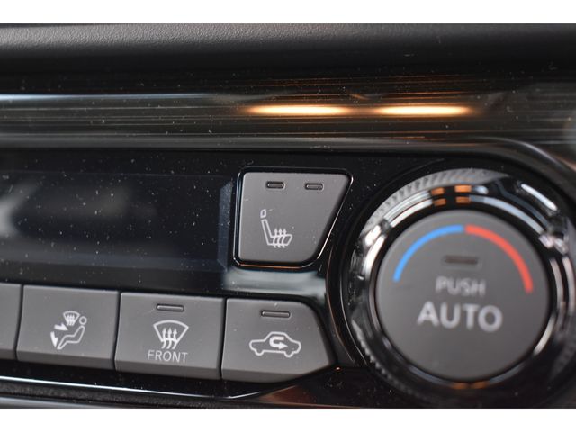 Nissan AURA 2022-07 181283-9