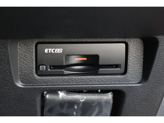 Nissan AURA 2022-07 181283-11
